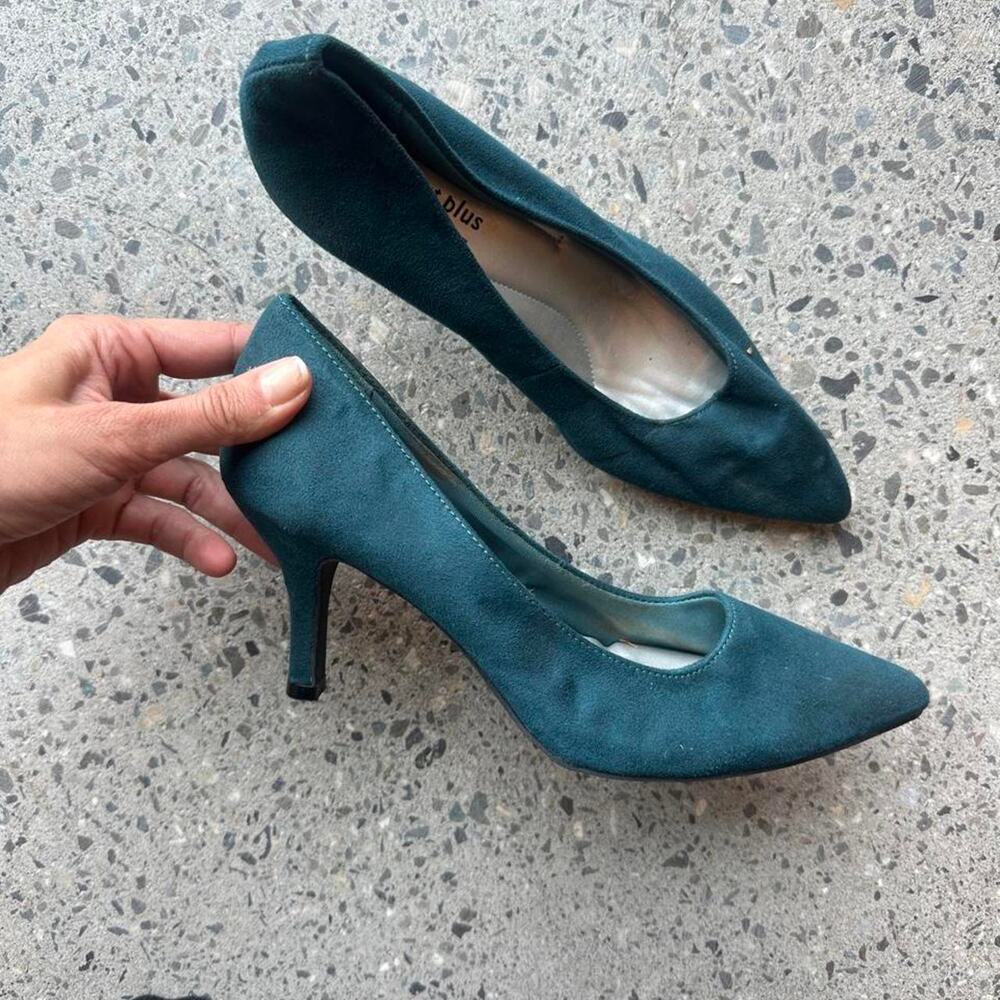 Comfort Plus by Predictions 7.5 Teal Faux Suede Pointed Toe Heels